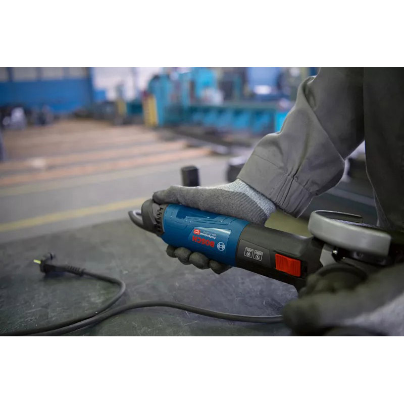 Зовнішній вигляд Шліфмашина кутова BOSCH Professional GWS 17-125 (0.601.7D0.200)