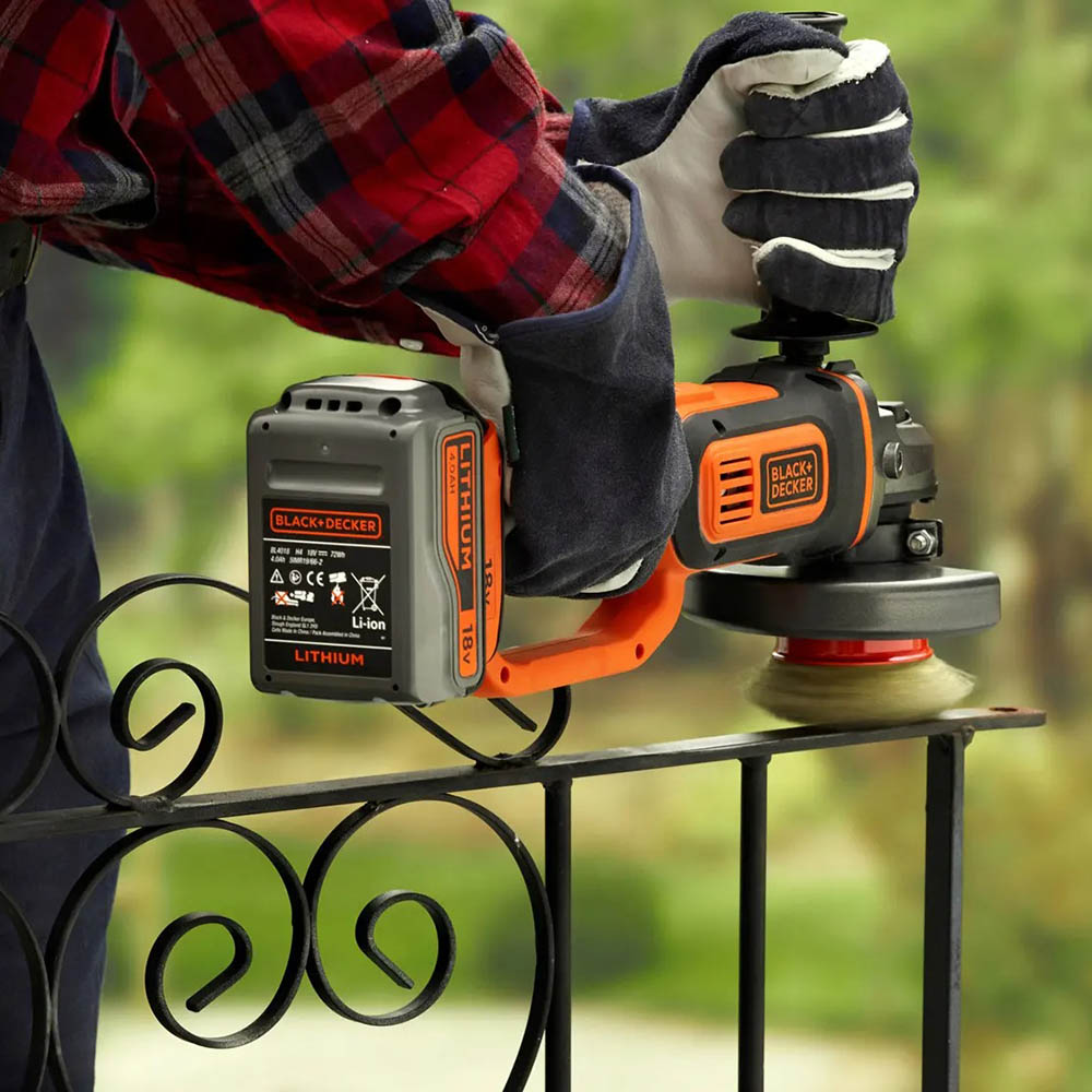 Покупка Болгарка BLACK&DECKER BCG720N