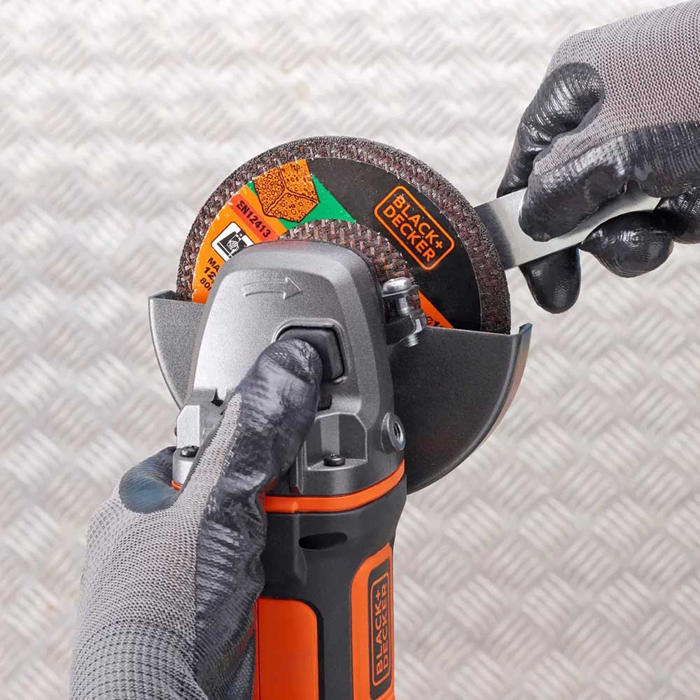 Болгарка BLACK&DECKER BCG720N Конструкция поворотная рукоятка