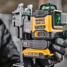 Лазерный уровень DEWALT DCLE34031N