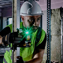 Лазерный уровень DEWALT линейный (DCLE34021N)