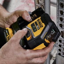 Лазерный уровень DEWALT линейный (DCLE34021N)