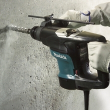 Перфоратор MAKITA HR3200C 850 Вт