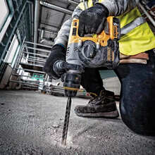 Перфоратор DEWALT DCH274P2T