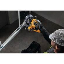 Пила стрічкова DeWALT акумуляторна бесщеточний DCS377NT