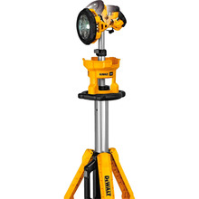 Фонарь аккумуляторный DEWALT DCL079