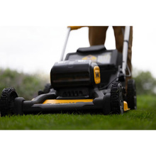 Газонокосарка DEWALT DCMWSP156N