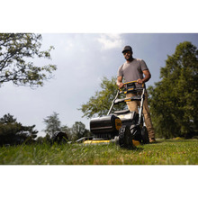 Газонокосарка DEWALT DCMWP134N