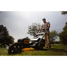 Газонокосарка DEWALT DCMWP134N