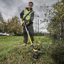 Триммер DeWALT DCMST561N