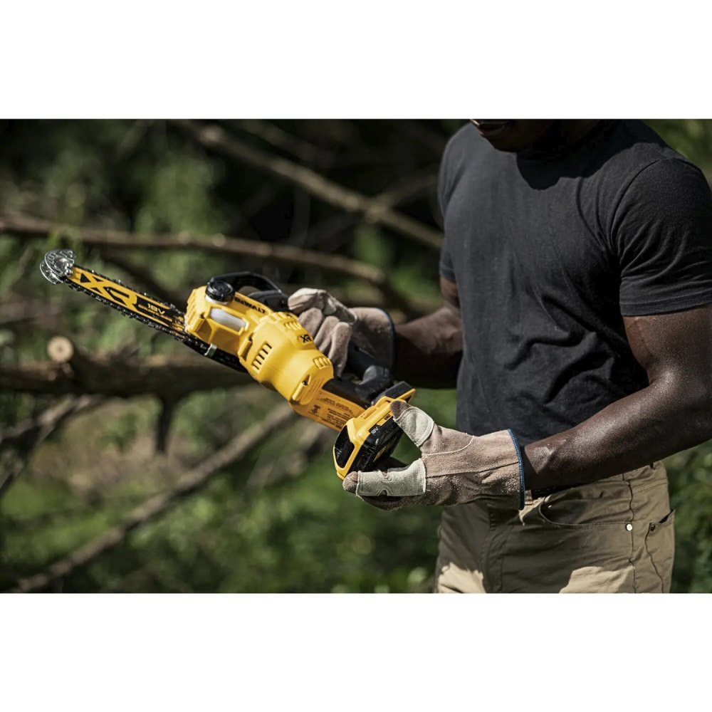 У Фокстрот Ланцюгова мініпила DEWALT DCMPS520N