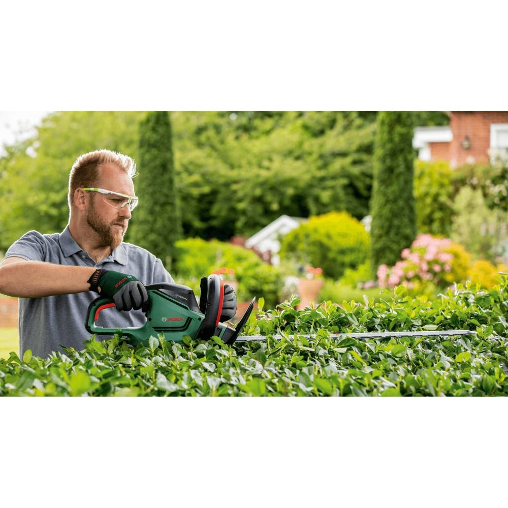 Кусторез BOSCH UniversalHedgeCut 60 (0.600.8C0.703) Тип питания сеть