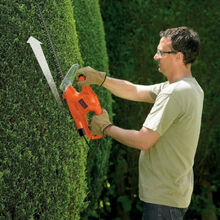 Кусторез BLACK&DECKER BEHT201