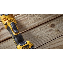 Многофункциональный инструмент DEWALT DCS353D2