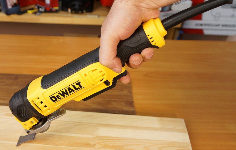 Зовнішній вигляд Багатофункціональний інструмент DEWALT DWE315