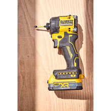 Шуруповерт DEWALT  XR Li-Ion 18В (DCF870NT) без АКБ и ЗУ