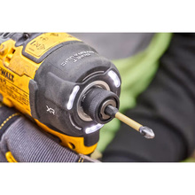 Шуруповерт DEWALT  XR Li-Ion 18В (DCF870NT) без АКБ и ЗУ