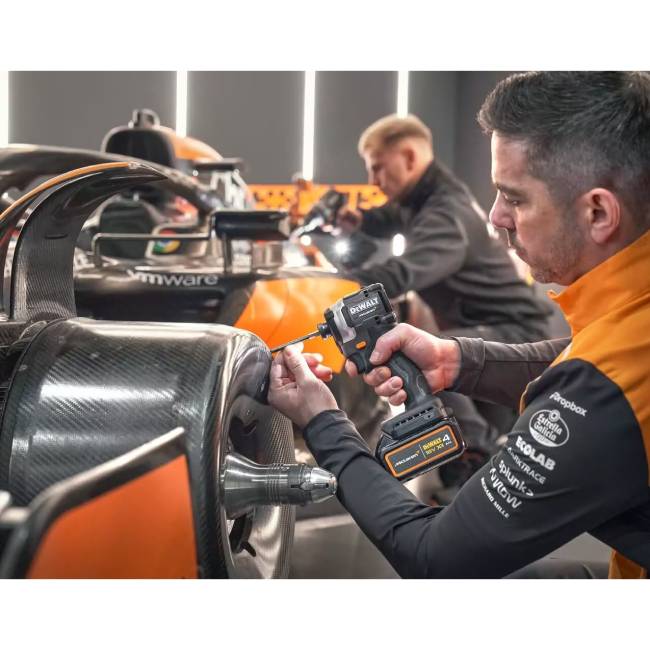 Покупка Шуруповерт DEWALT McLaren F1 TEAM LIMITED EDITION (DCF85MM2T)