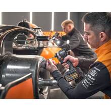 Шуруповерт DEWALT McLaren F1 TEAM LIMITED EDITION (DCF85MM2T)
