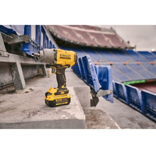 Гайковерт ударный STANLEY FatMax SFMCF940M1