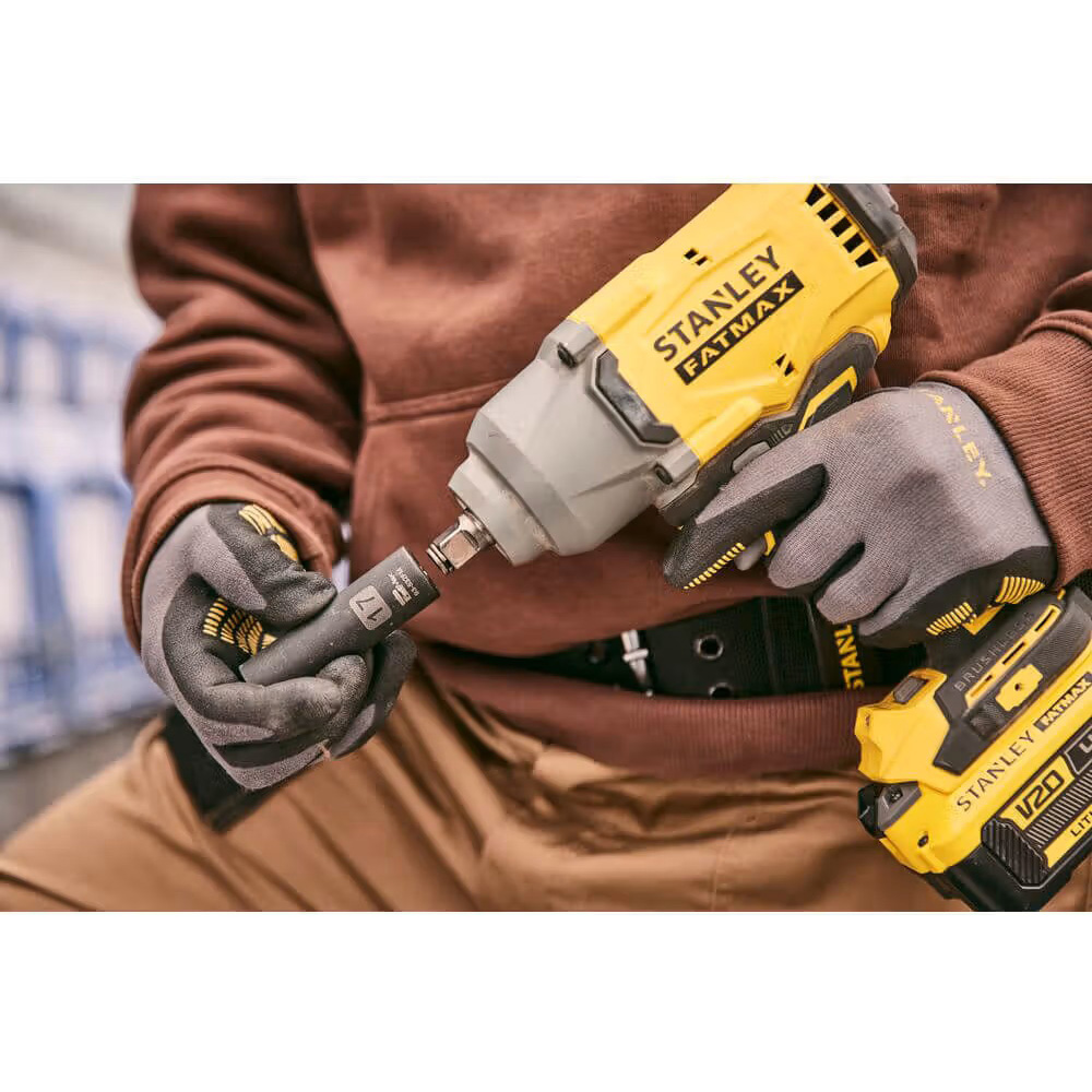 Фото 21 Гайковерт ударный STANLEY FatMax SFMCF940M1