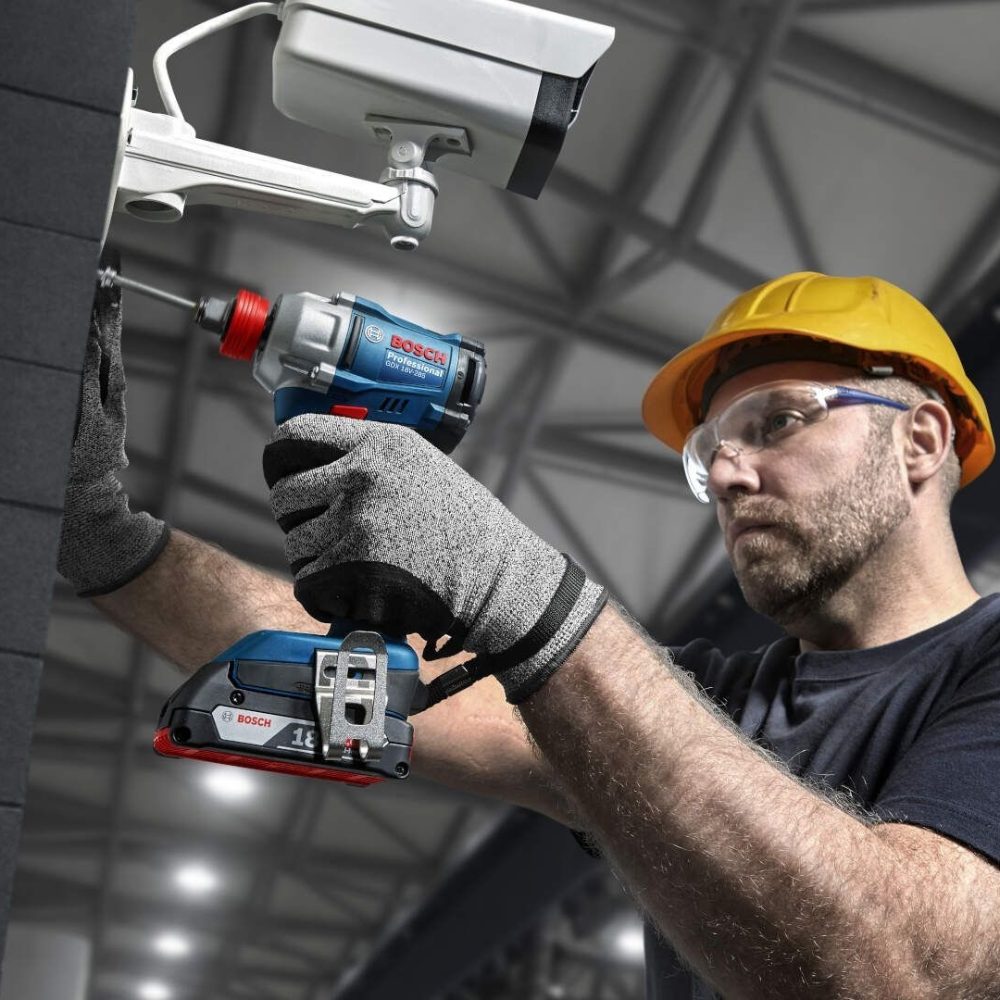 Гайковерт ударний BOSCH Professional GDX 18V-285 (0.601.9N2.102) Аксесуари в комплекті 2 акумулятора