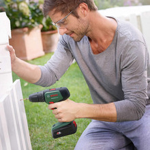 Дрель-шуруповерт BOSCH UniversalDrill (0.603.9D4.002)