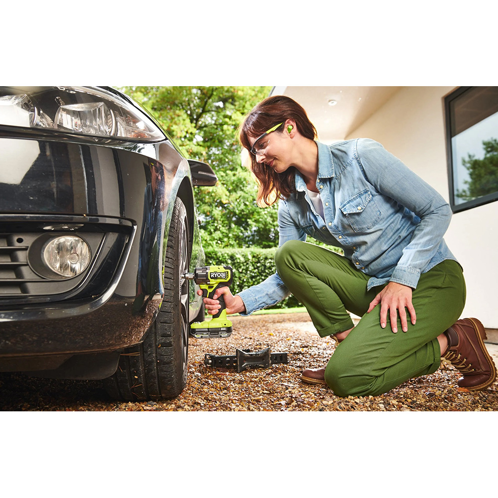 Покупка Гайковерт RYOBI ONE+ HP RIW18C-0 (5133005898)