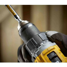 Дрель-шуруповерт DEWALT DCD794P2T