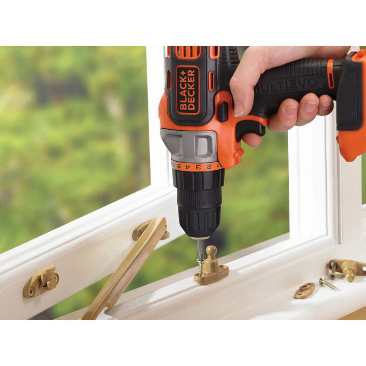 Зовнішній вигляд Багатофункціональний інструмент BLACK&DECKER MT218K 18V, 20.9 Нм, Li-ion