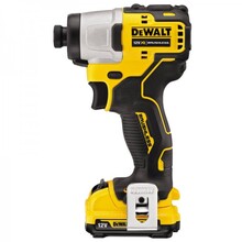 Шуруповерт DEWALT DCF801D2