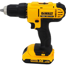 Шуруповерт DEWALT XR Li-Ion 18 (DCD771D2)