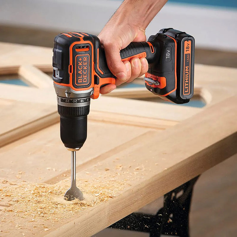 Фото Дриль-шуруповерт BLACK & DECKER BL186N