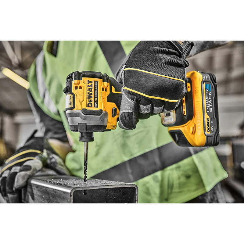 Фото Набор DEWALT дрель-шуруповерт DCD805 + шуруповерт DCF850 (DCK2050H2T)