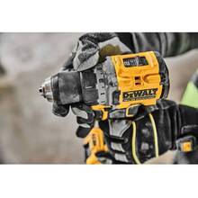 Дрель-шуруповерт DEWALT DCD800NT