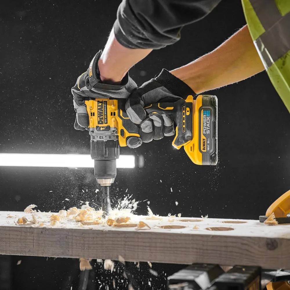 Дрель-шуруповерт DEWALT DCD805H2T Тип аккумулятора Li-Ion