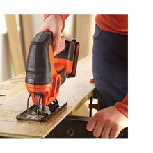 Електролобзик акумуляторний Black + Decker BDCJS18N