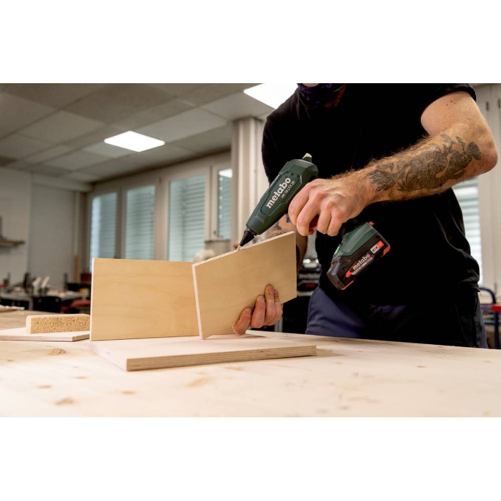 Клеевый пистолет METABO HK 18 LTX 20 (600797850) Диаметр клеевого стержня 11