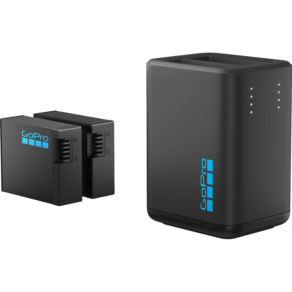 Зарядний пристрій GoPro Dual Battery Charger для HERO13 Black (AEDBD-201-EU) Особливості Процесс зарядки оптимизирован, благодаря чему аккумулятор полностью заряжается в кратчайшие сроки. Двойные светодиоды позволяют видеть состояние заряда аккумуляторов камеры, когда они вставлены в устройство.