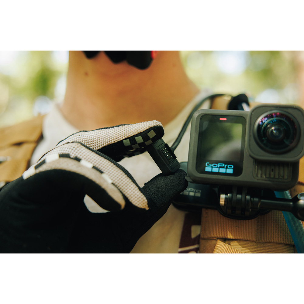 Заказать Крышка боковая GOPRO Magnetic Door and Power Cable Kit (ADCON-001)