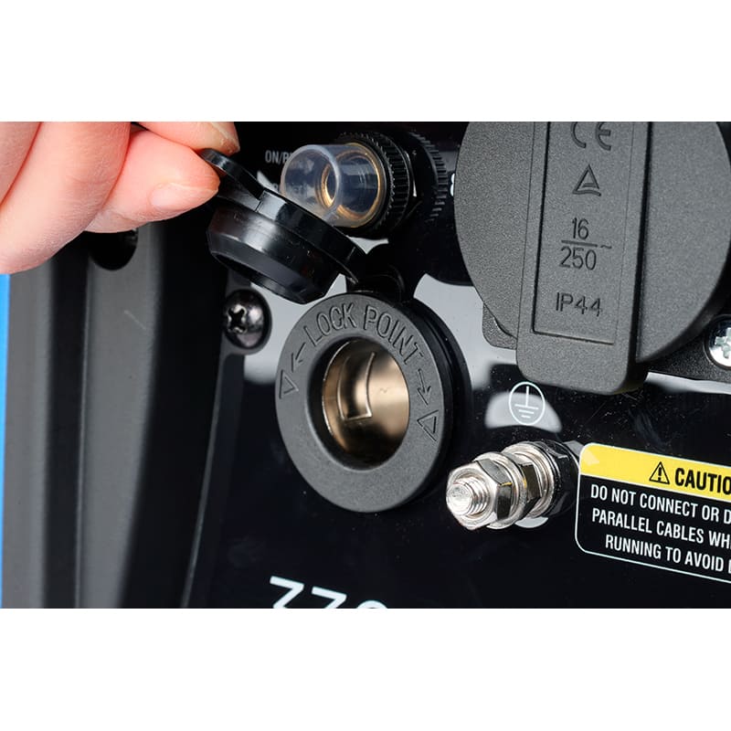 Фото 20 Генератор инверторный Ultimatron ULT-3300-EU