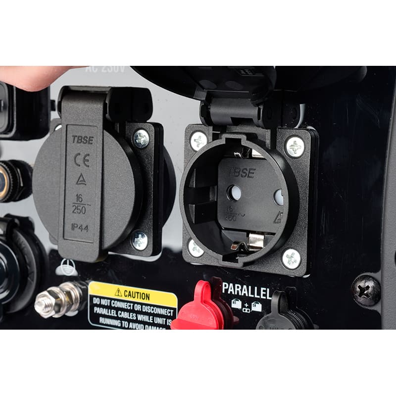 Фото 19 Генератор инверторный Ultimatron ULT-3300-EU