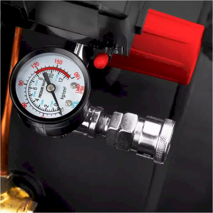 Компрессор RONIX RC-8010 80л 1800Вт Максимальная мощность 1860