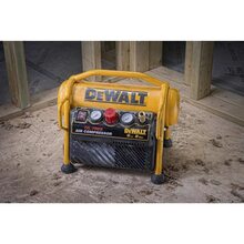 Компресор DEWALT DPC6MRC