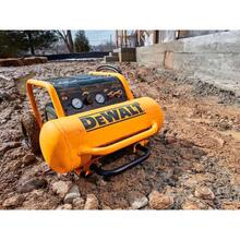 Компресор DEWALT DPC17PS