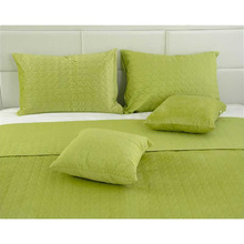 Подушка декоративна РУНО Velour 40х40 (311.55_Green banana)
