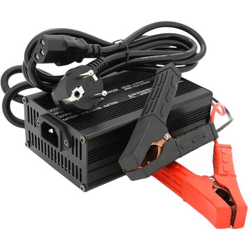 Зарядное устройство VOLTRONIC для аккумуляторов Li-ion 12V 3S 15A с клеммами Clips (YT-1215-LiI) Совместимость литий-ионные аккумуляторы напряжением 12 В (12.6 В) и конфигурацией 3S; с зажимами-«крокодилами» (Clips)