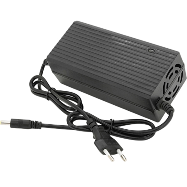 Зарядний пристрій JINYI для акумуляторів LiFePO4 12V 4S 2A (JN-1220/12620) Тип аксесуари