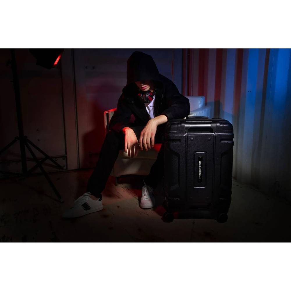 Зовнішній вигляд Валіза ACER Predator Robust 22" BLACK (GP.BAG11.009)