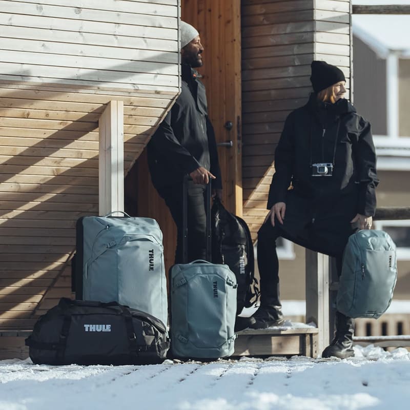 В Украине Сумка-рюкзак THULE Chasm Duffel TDSD-301 30 л Black (3205211)
